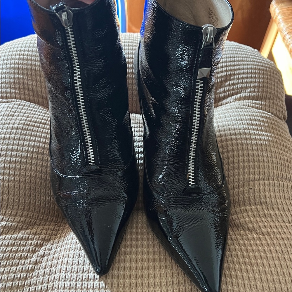 Michael Kors Shiny Black Leather Zipper Boots 8 1/2 - Picture 3 of 6